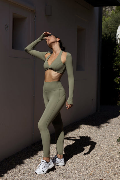 Twist-Front Shoulder Cut Crop Top